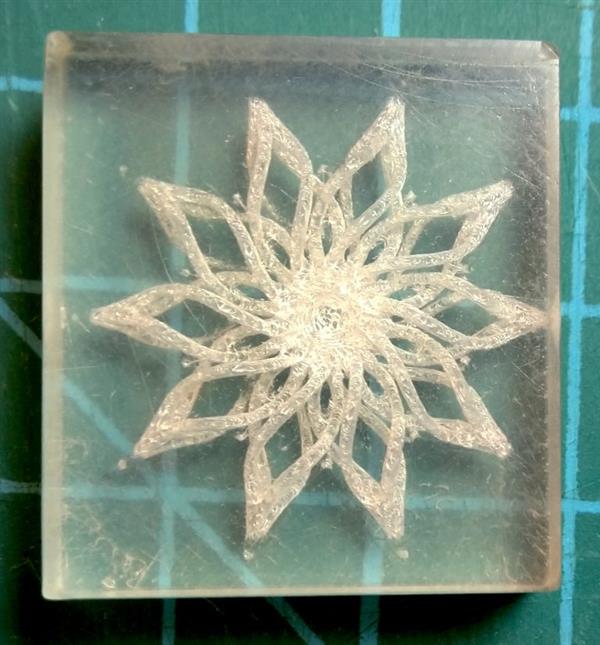 新玩法:創客用FDM 3D打印機打出了透明鏡頭 新玩法:創客用FDM 3D打印機打出了透明鏡頭